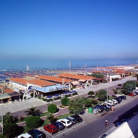 Villino Caproni Apartman Viareggio Kültér fotó